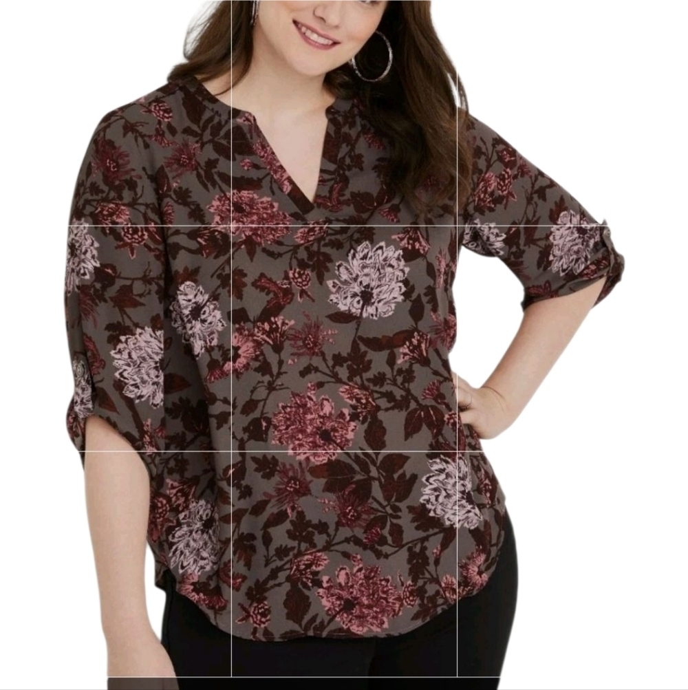 Maurices Plus Atwood Floral 3/4 Sleeve Popover V Neck Blouse Size 3X Gray Pink
